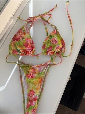 Green & Pink Floral' Two-Piece Bikini and Cover-up
